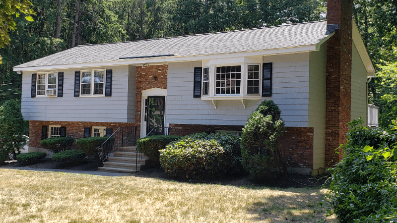 Andover House: 1 Cardinal Lane