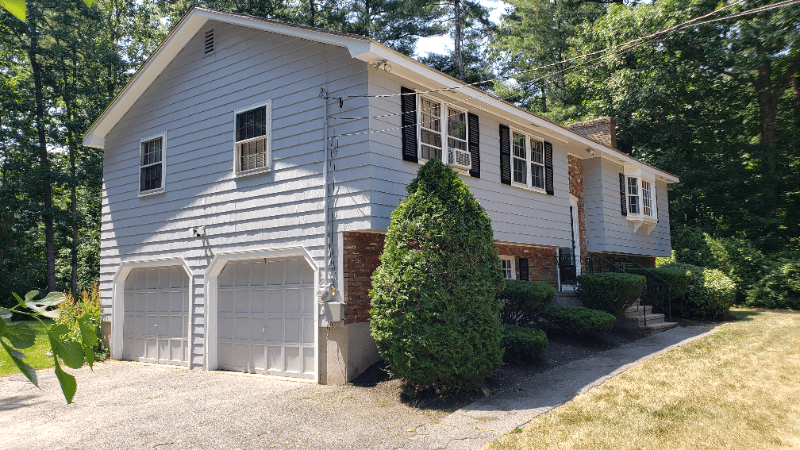 Andover House: 1 Cardinal Lane