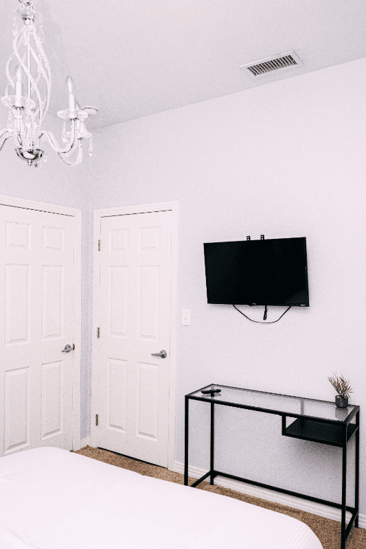 North Hollywood House: 5756 Case Ave