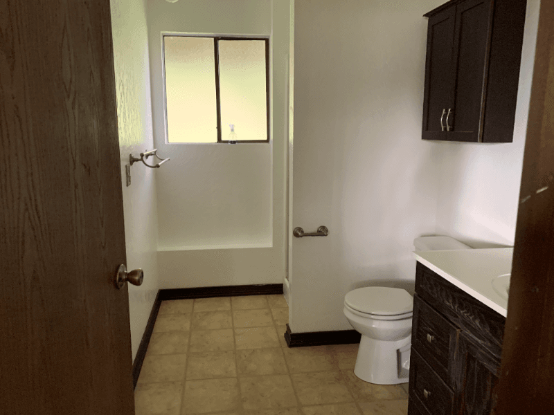 Freeland House: 1459 Manor Way