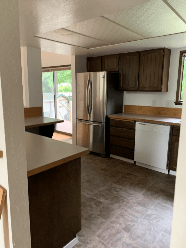 Freeland House: 1459 Manor Way