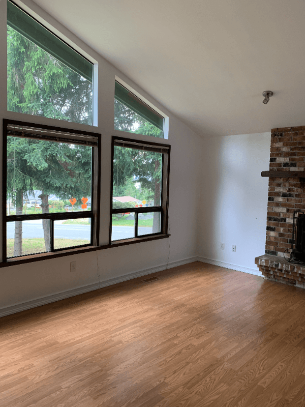 Freeland House: 1459 Manor Way