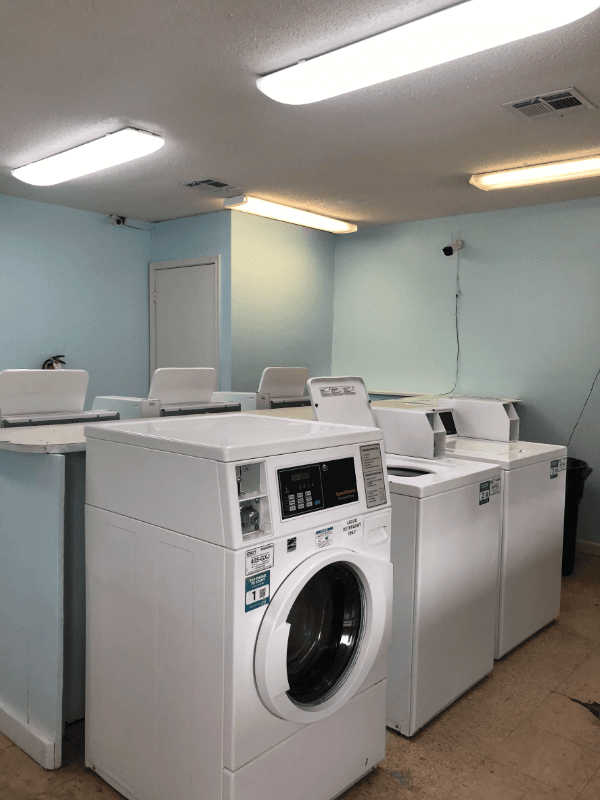 New Iberia Apartment: C'est La Place Apartments 4005 E Old Spanish Trl