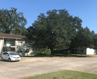 New Iberia Apartment: C'est La Place Apartments 4005 E Old Spanish Trl