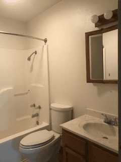 New Iberia Apartment: C'est La Place Apartments 4005 E Old Spanish Trl