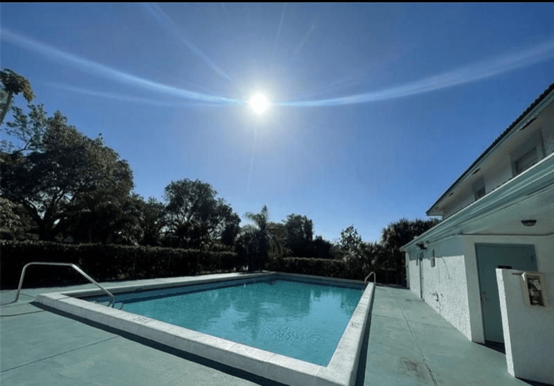 Coral Springs Condo: 2700 Forest Hills Blvd