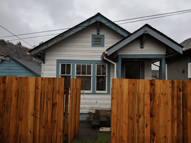 Aberdeen House: 1015 E 2nd St