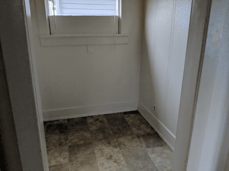 Aberdeen House: 1015 E 2nd St