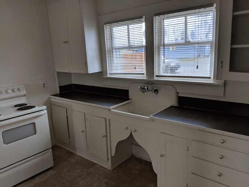 Aberdeen House: 1015 E 2nd St
