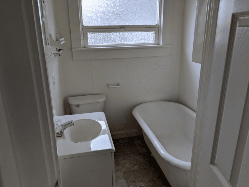 Aberdeen House: 1015 E 2nd St