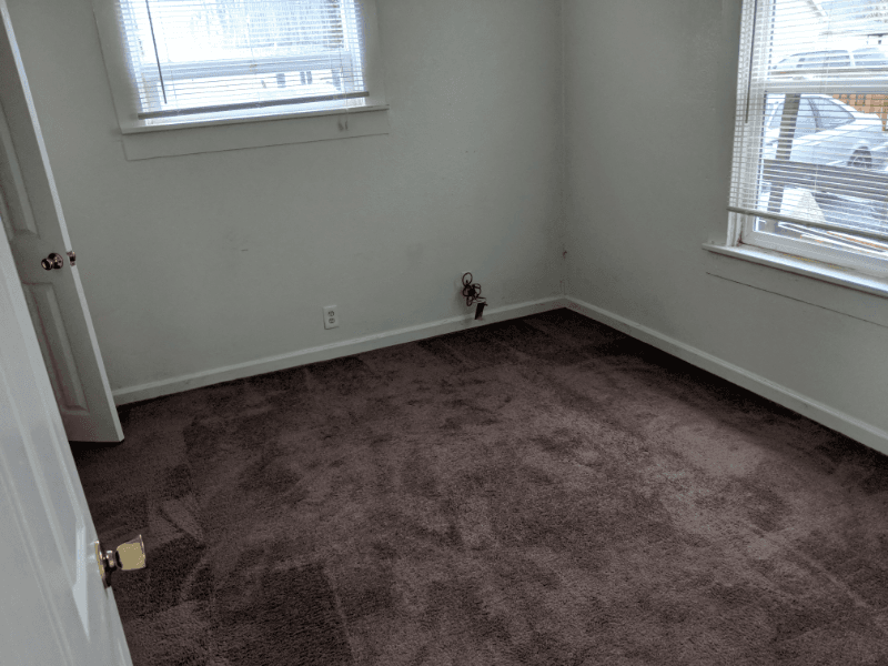 Aberdeen House: 1015 E 2nd St