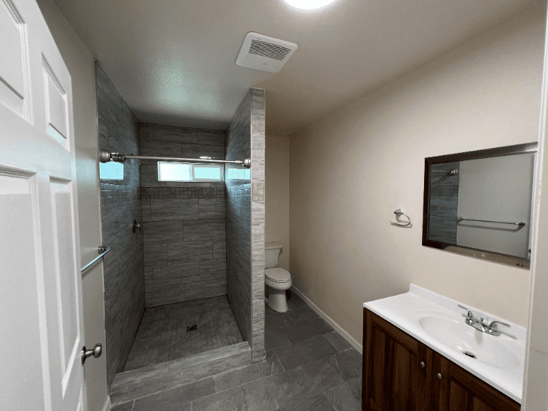 Fresno House: 934 N Van Ness Ave