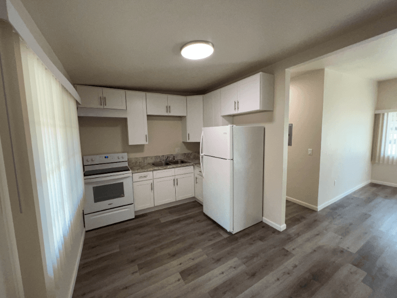 Fresno House: 934 N Van Ness Ave