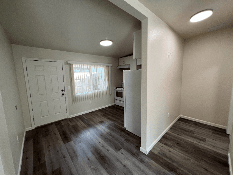 Fresno House: 934 N Van Ness Ave