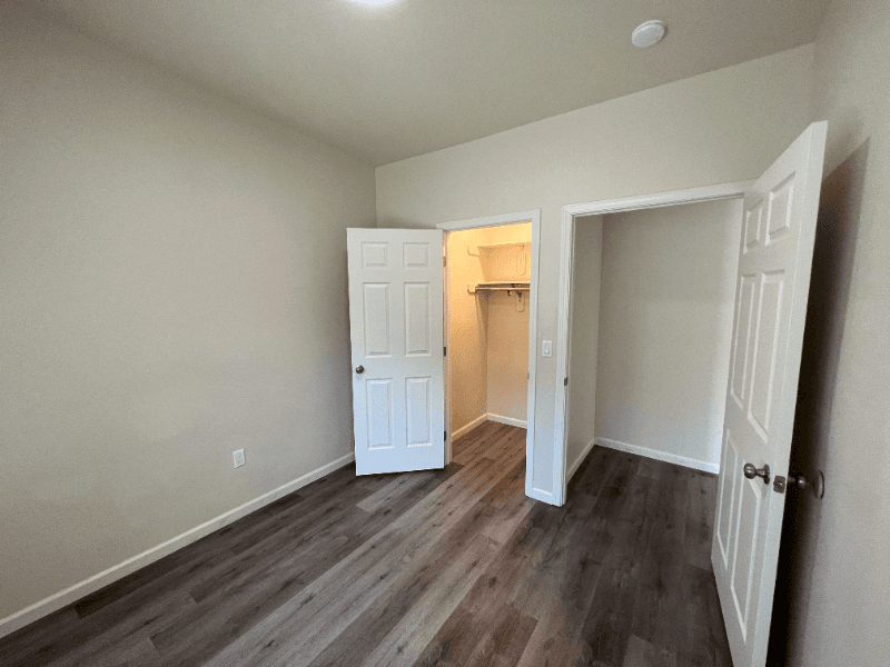 Fresno House: 934 N Van Ness Ave