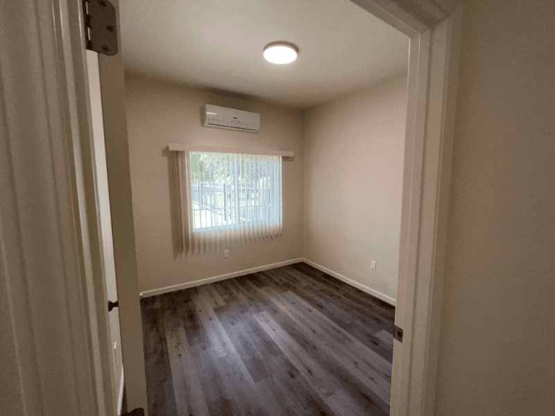 Fresno House: 934 N Van Ness Ave