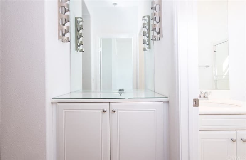Montebello Townhome: 928 Lilac Ln
