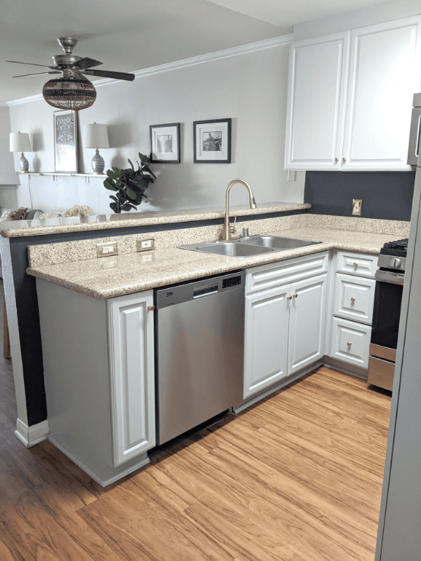 Woodland Hills Townhome: 5525 Canoga Ave