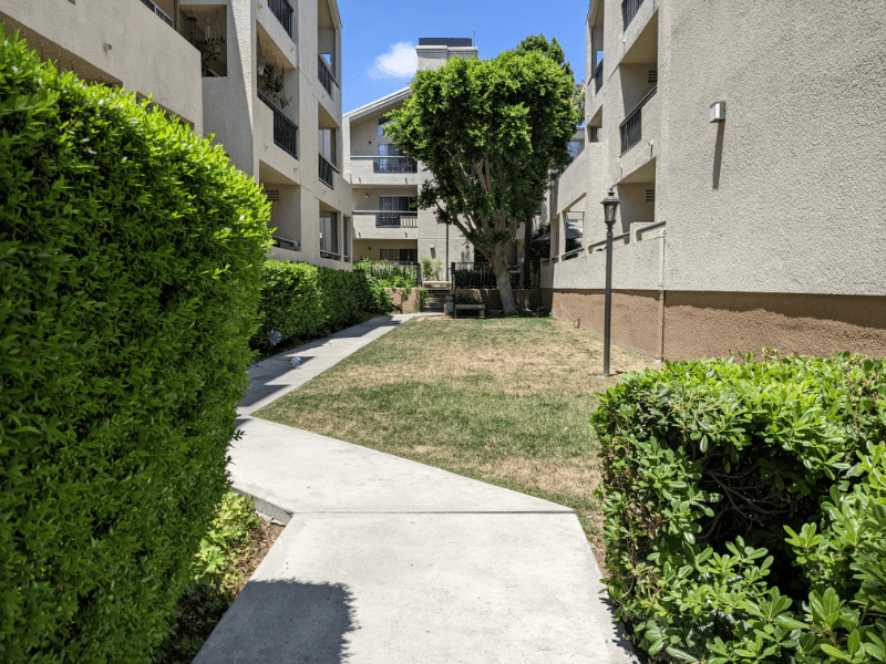 Woodland Hills Townhome: 5525 Canoga Ave