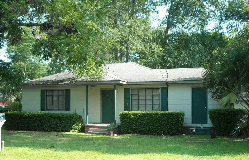 Glennville House: 208 Gordon Street