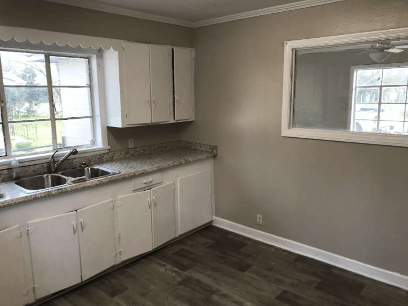 Glennville House: 208 Gordon Street