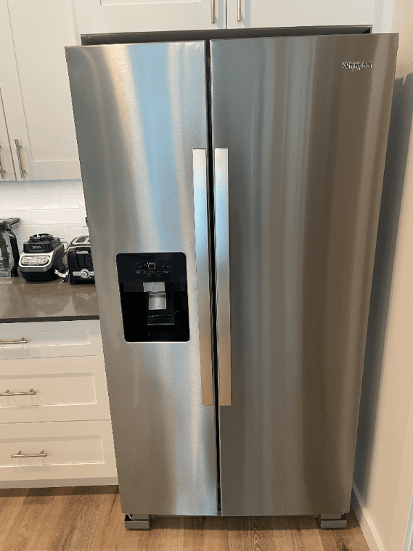 Livingston House: 2221 Willow Drive