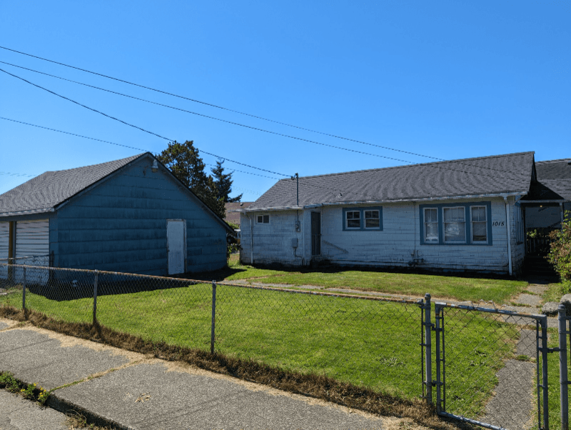 Aberdeen House: 1015 E 2nd St