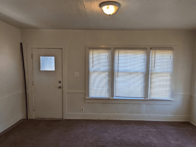 Aberdeen House: 1015 E 2nd St