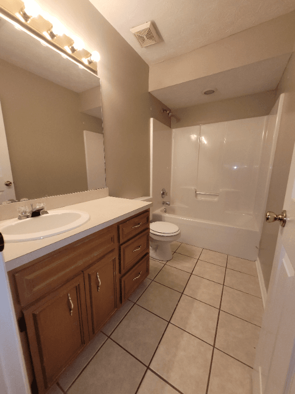Phenix City House: 375 Lee Road 238