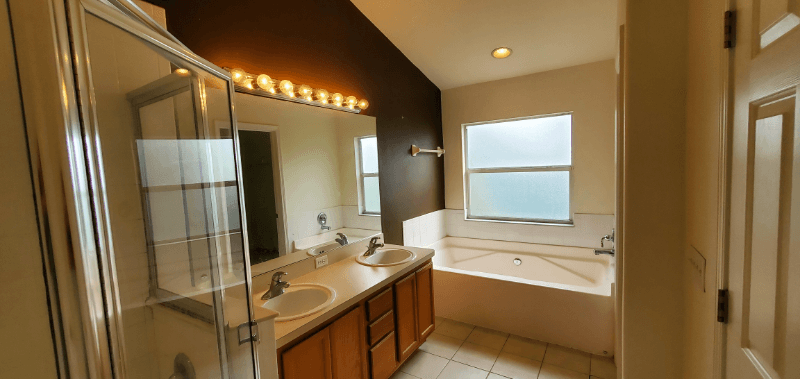 Largo Townhome: 13123 Thoroughbred Loop