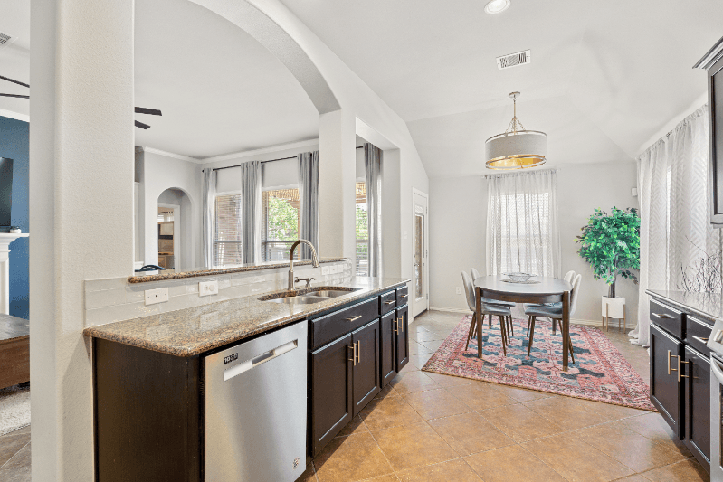 Hutto House: 21005 Haddington Cove