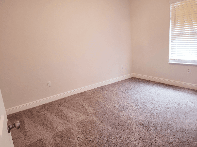 Newberry House: 556 NW 259th Ter