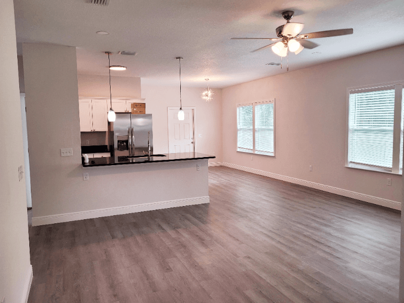 Newberry House: 556 NW 259th Ter