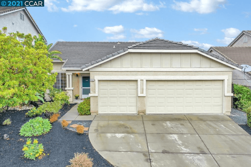 Pittsburg House: 237 Cloverbrook Cir
