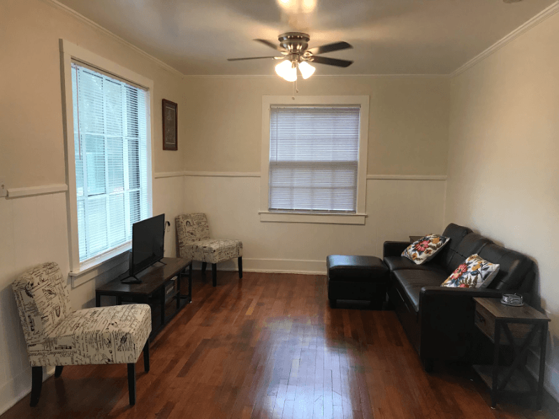 Nashville House: 4012 Meadow Rd