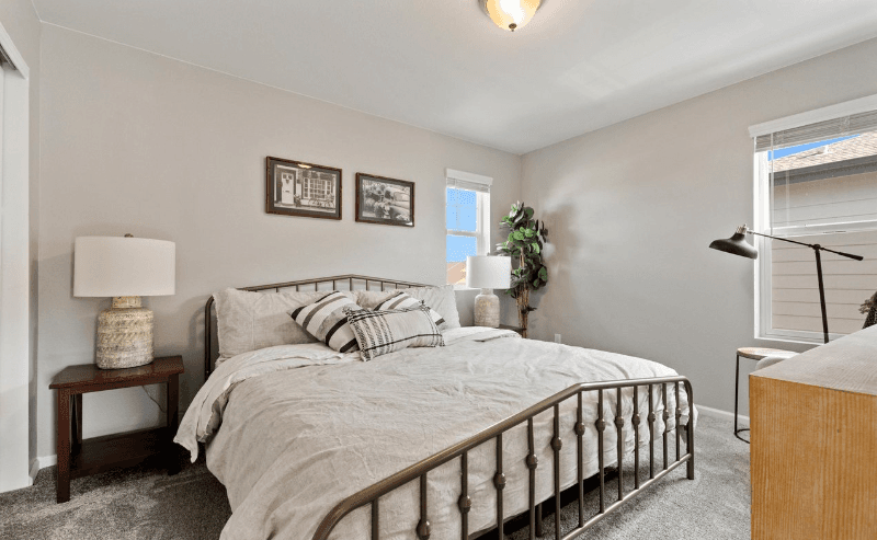 Windsor House: 5240 Osbourne Dr