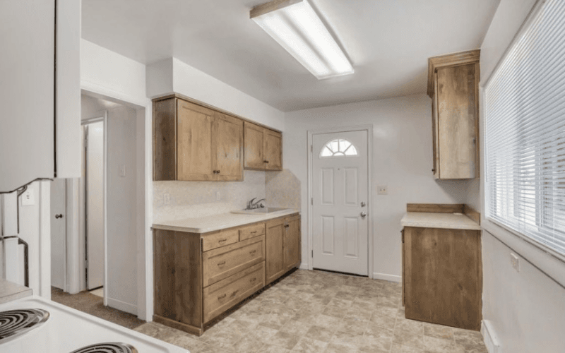 Orem House: 1370 S 800 E