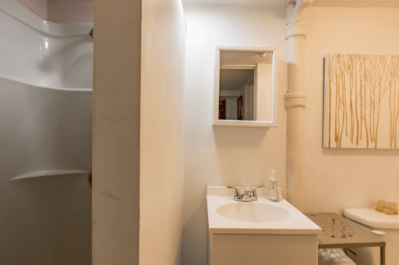 Seattle Apartment: 2401 Boylston Ave E