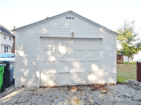 Barberton House: 543 Otterbein Ave