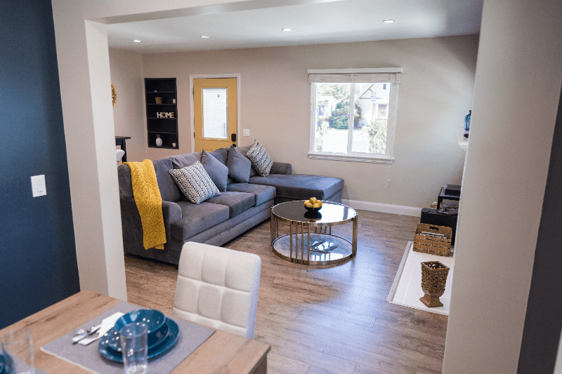 NORTH HOLLYWOOD House: 6156 MORELLA AVE