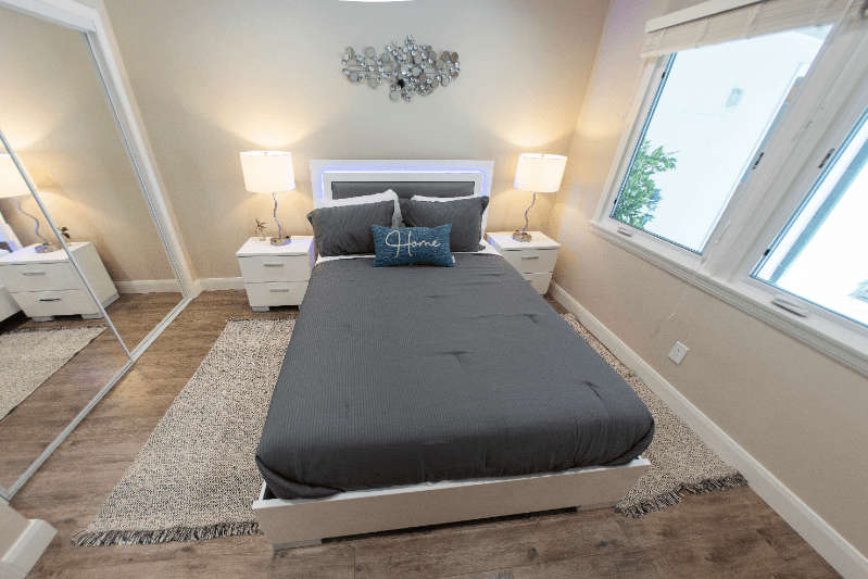 NORTH HOLLYWOOD House: 6156 MORELLA AVE