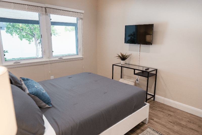 NORTH HOLLYWOOD House: 6156 MORELLA AVE