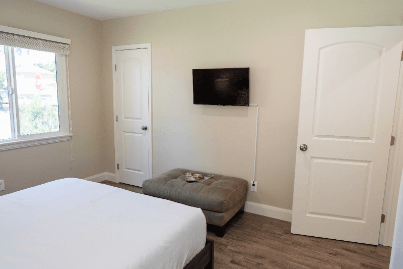 NORTH HOLLYWOOD House: 6156 MORELLA AVE