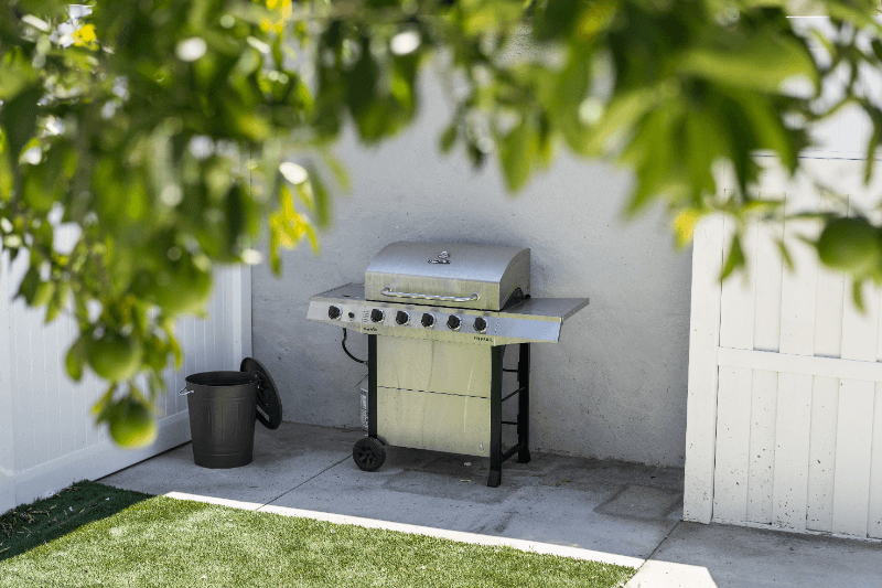 NORTH HOLLYWOOD House: 6156 MORELLA AVE