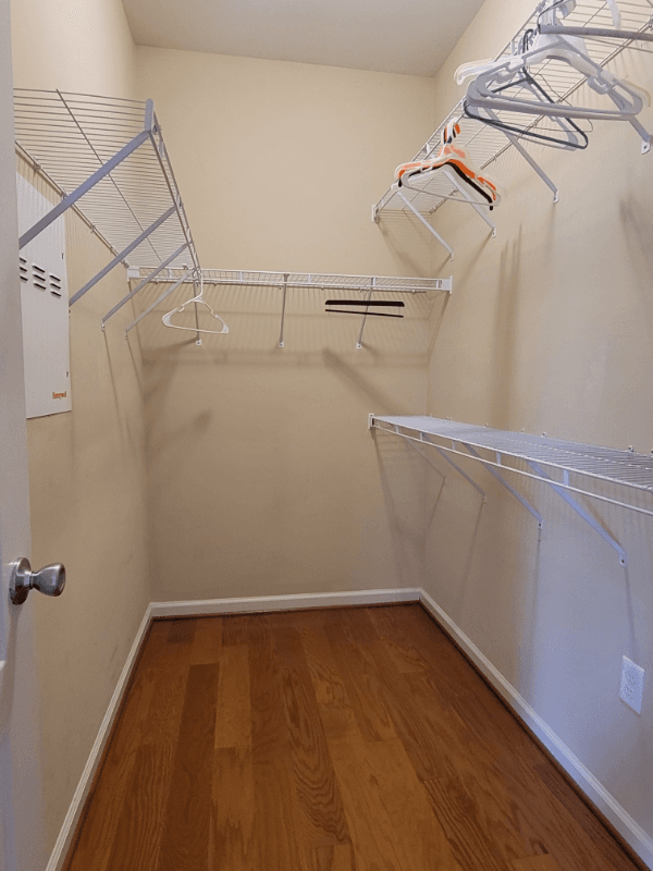 Fayetteville House: 5833 Kindley Drive