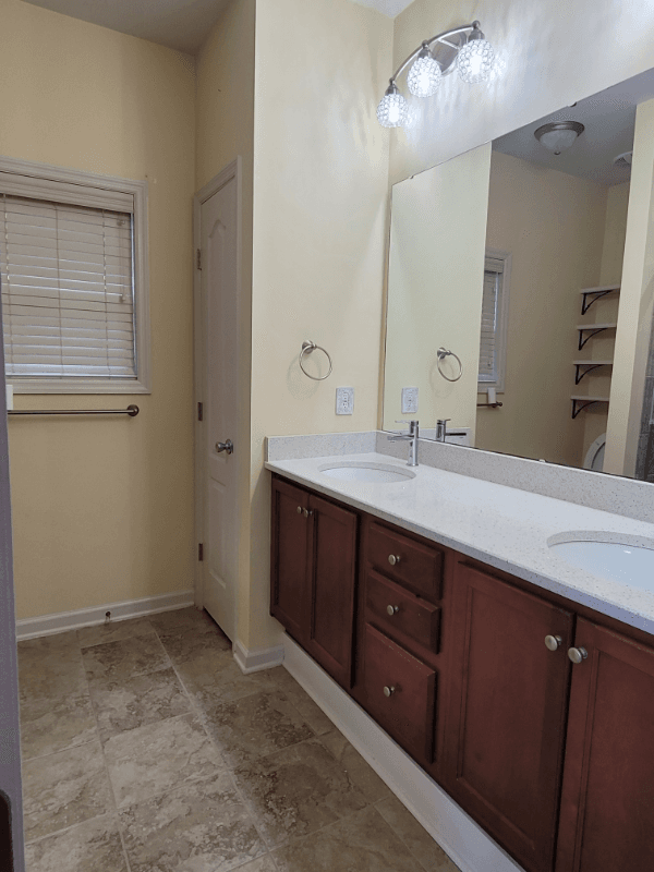 Fayetteville House: 5833 Kindley Drive