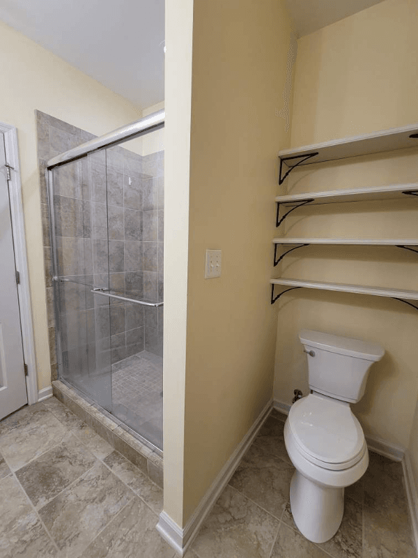 Fayetteville House: 5833 Kindley Drive