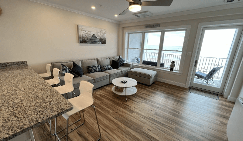 Hampton Condo: 315 Ocean Boulevard