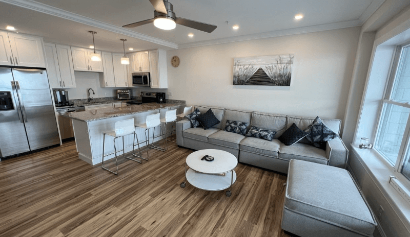 Hampton Condo: 315 Ocean Boulevard