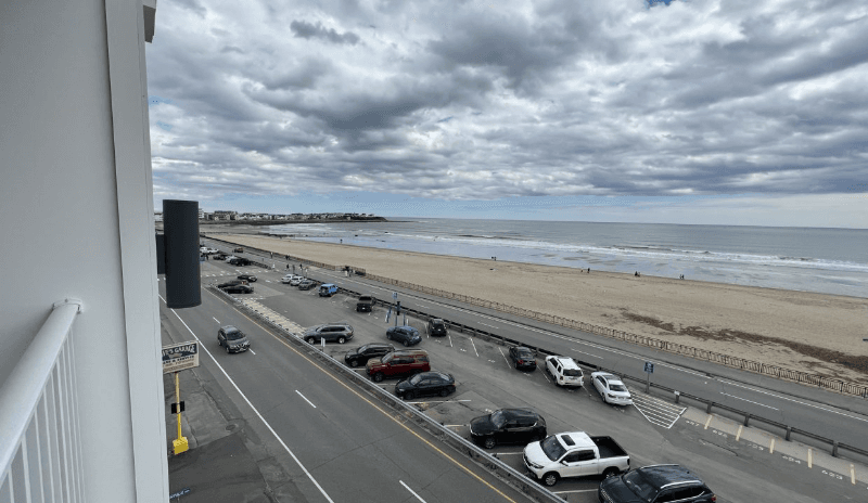 Hampton Condo: 315 Ocean Boulevard